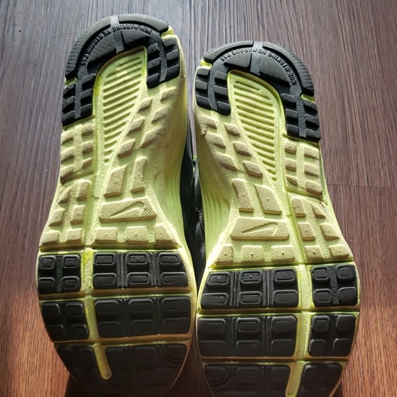 Shoes - Picture 2 of 3